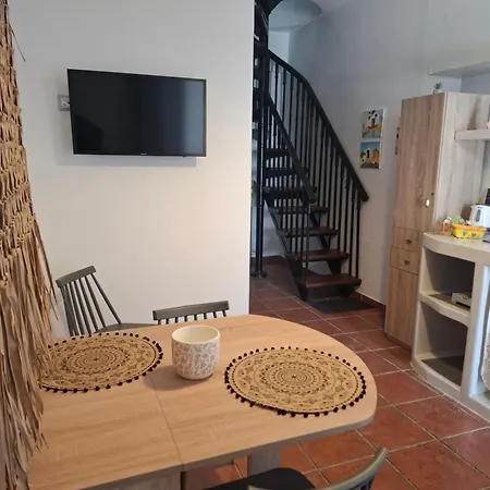 Apartment Fermina Kaga Kythnosuites