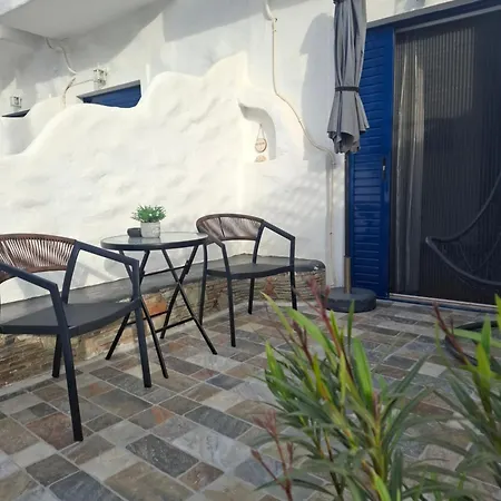 Fermina Kaga Kythnosuites